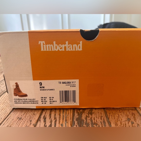 NIB Timberland Women's Boots 9 - Picture 3 of 7